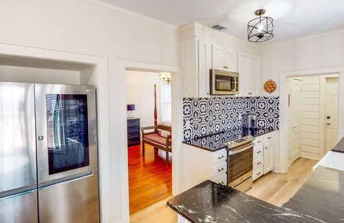 Texarkana House | Elegant & remodeled home in historic neighborhood