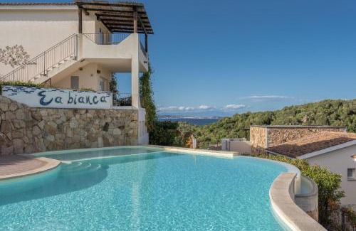 Baja Sardinia Apartment | Elegant Residence Ea Bianca 2 Bedroom sleeps 6 plus extra bed available