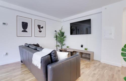 Radnor - Fort Myer Heights Apartment | Elegant Retreat in the Heart of Arlington