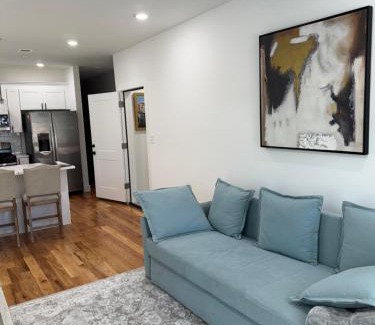 Ampere Apartment | Elegant Retreat Near EWR n NYC