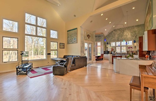 Riverwoods Villa | Elegant Riverwoods Escape with Private Sauna!