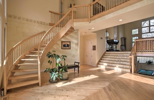 Riverwoods Villa | Elegant Riverwoods Escape with Private Sauna!