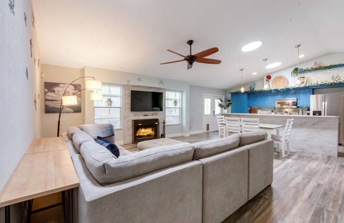 Palm Bay House | Elegant Space Coast Private Pool Home w/Garden, Fire Pit, and Billiard Room