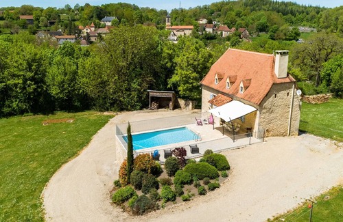 Themines House | Elegant Stay in Thémines