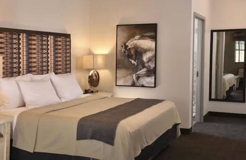 Broken Arrow Hotel | Elegant Stay with On-Site Bar & Patio Sunset Views! | 2 Units