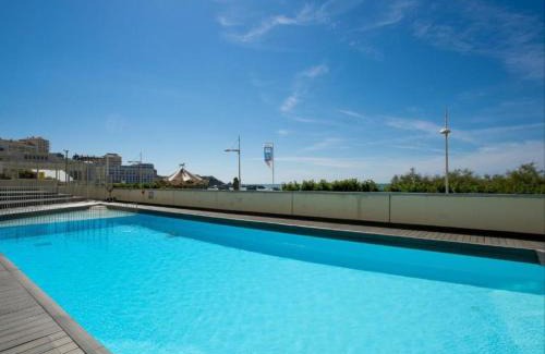 Biarritz Apartment | Elegant studio, 2-4 people, WiFi, pool, parking