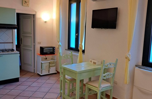 La Maddalena House | elegant studio apartment in the historic center.