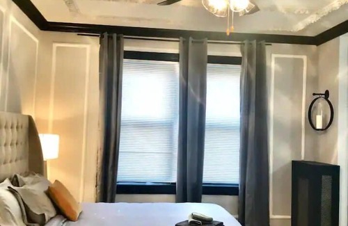 Shaw Apartment | Elegant Studio Maximum Efficiency Zero Compromise