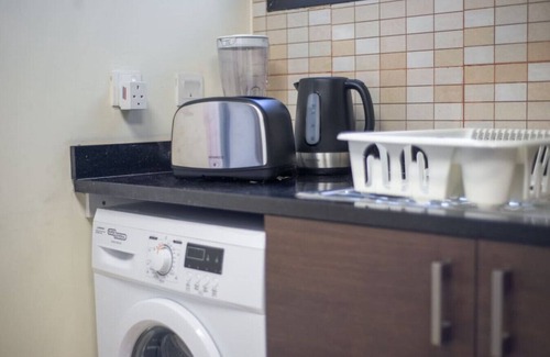 Jadaf Apartment | Elegant Studio with Canal View and Close to Metro