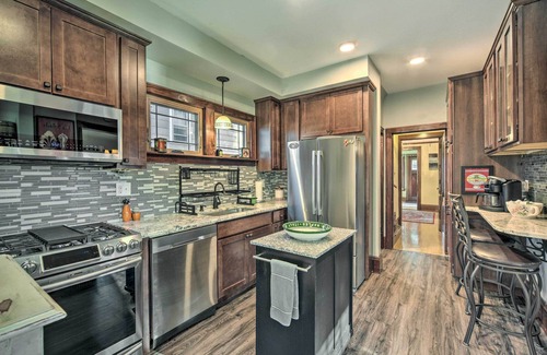 Superior House | Elegant Superior Getaway < 2 Mi to Downtown!