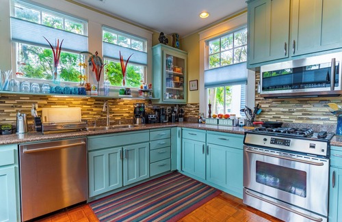 Audubon House | Elegant Uptown Riverside Owner's Suite