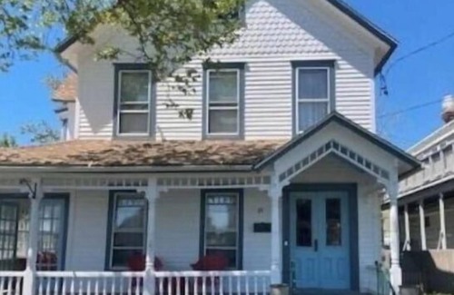 Pipes Cove House | Elegant Victorian in the Heart of Greenport