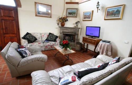 Armaiolo Villa | Elegant Villa in Tuscany