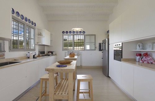 Menfi Villa | Elegant Villa with pool near the beaches - 4 bedrooms "Stunning location".