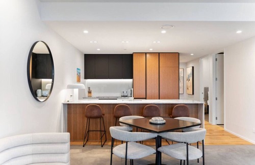 Hobsonville Apartment | Elegant Waterfront Retreat