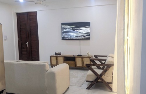 Zanzibar Town Apartment | Elegant Zanzibar Apartment with City View