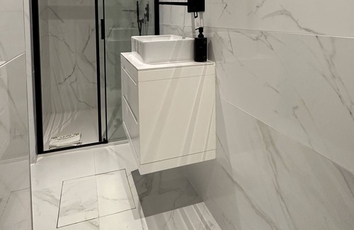 Restelo Apartment | Elegante Apartamento,totalmente remodelado num típico Bairro de Lisboeta.