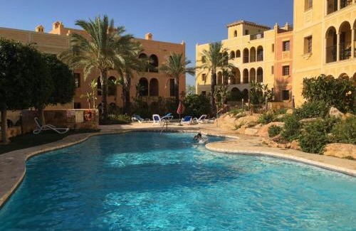 Cunas House | ELEGANTE DÚPLEX EN DESERT SPRINGS GOLF RESORT