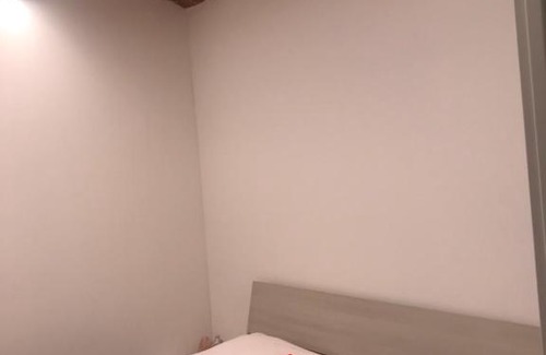 Florence Apartment | Elegante e spazioso bilocale in zona Certosa (FI)
