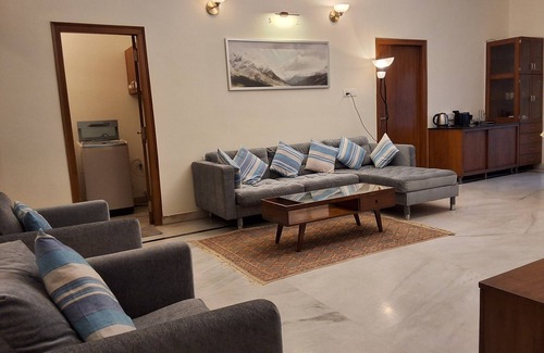 Somajiguda Apartment | Elegantly furnished spacious 3 BHK apartment