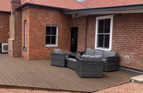 Goulburn House | Elements of Goulburn II-Entire 1 bedroom Apartment
