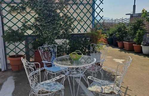 Delta Villa | Elenis villa 190sqmeter with private parking and garden 10min away from Thessaloniki centre