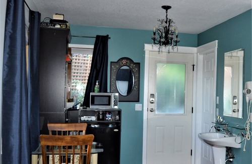 Salt Spring Island Bed & Breakfast | Elevate Rooms Armand Heights