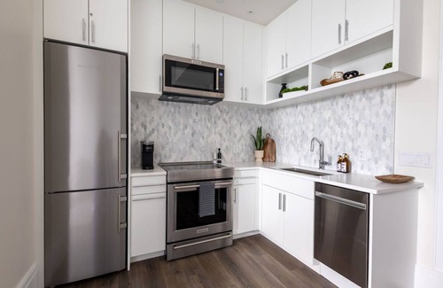 Downtown Condo | Elevate your escape!