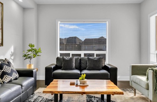 Durham Region House | Elevate Your Family Getaway in Oshawa with the brand new Luxury Villa