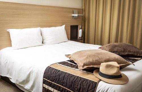 Gap Hotel | Elevate Your Gap Experience! Pets Allowed, Seasonal Swimming Pool!