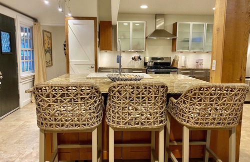 Edmond House | Elevated, aesthetic, Edmond oasis- Amazing location!