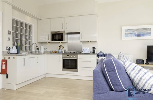Salcombe Apartment | Elevated Coastal Escape | Breathtaking Views