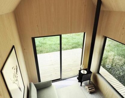 Oakwood House | Elevated Escape: A-Frame Serenity at Lake Noire