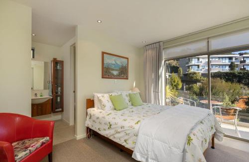 Kaiteriteri House | Elevated Views Little Kaiteriteri 3 bedrooms