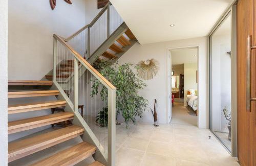 Kaiteriteri House | Elevated Views Little Kaiteriteri 3 bedrooms
