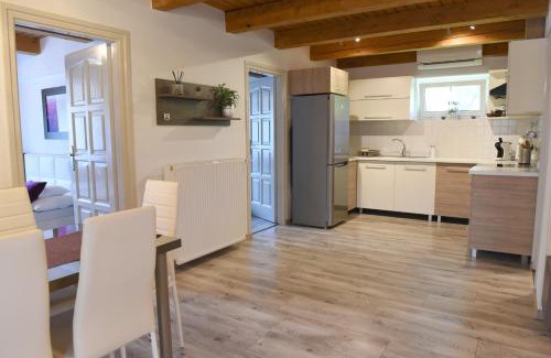 Gardony House | Eleven Apartman Agárd