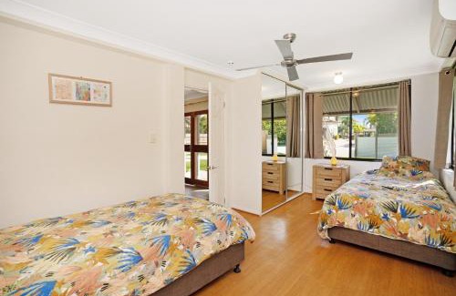 West End Apartment | Eleven on Henry Holiday Guest Suite