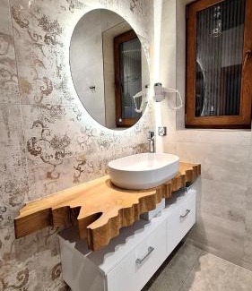 Cisna House | ELFF -Apartamenty i pokoje gościnne