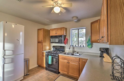 Elgin House | Elgin Home with Mountain Views about 3 Miles to Wineries