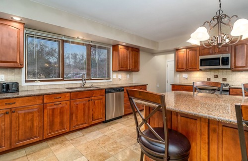 Elgin House | Elgin Rental- Greenridge Dr