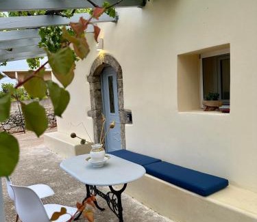 Friligkianika House | Elia Houses - Traditional House With Backyard