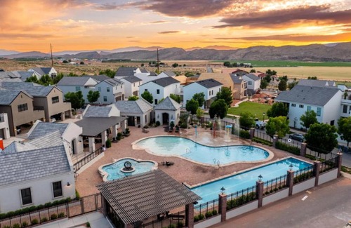 Hurricane House | Elim Valley Resort 4307 Black Rock at Sand Hollow Private Pool & Hot Tub