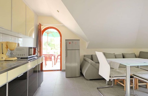 Balatonoszod House | Elisabeta Grande by Interhome