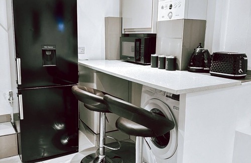 Sheffield Apartment | Elite Elegan2-Bed-2-Bathrooms-Apartment In Sheffield