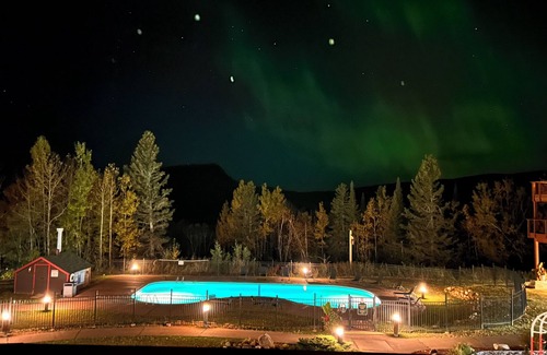 Lutsen Condo | Elite End Unit Mtn/Pool View/Ski-In/Ski-Out
