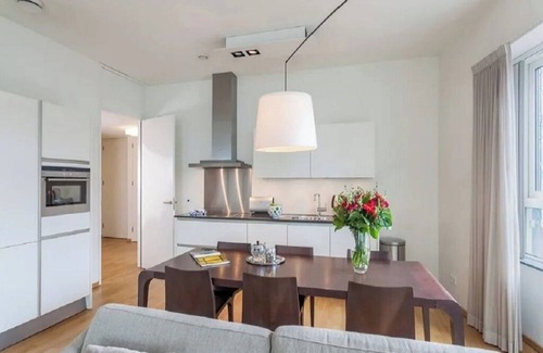 Zuidas Apartment | Elite Executive Apartment with Top-Tier Amenities in Claude Debussylaan