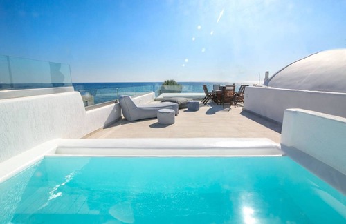 Exomytis Villa | Elite Santorini Villa Aegean Melody Suites 3 Bedroom Outdoor Jacuzzi Vlyxada
