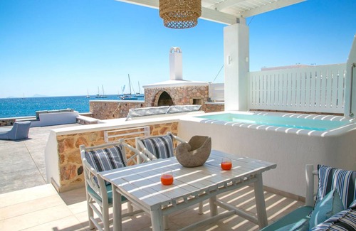 Exomytis Villa | Elite Santorini Villa Aegean Melody Suites 1 Bedroom Heated Outdoor Jacuzzi Vlyxada