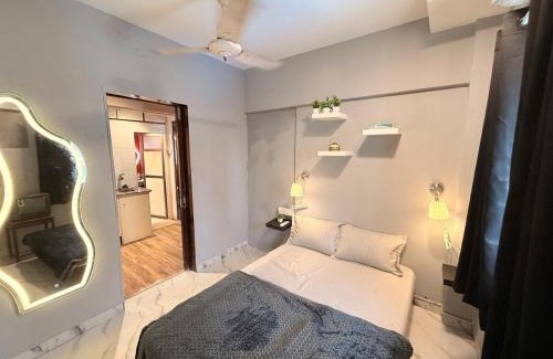 Lokhandwala Complex Apartment | Elite Suite 3 - Premium 2BHK - Lokhandwala Andheri