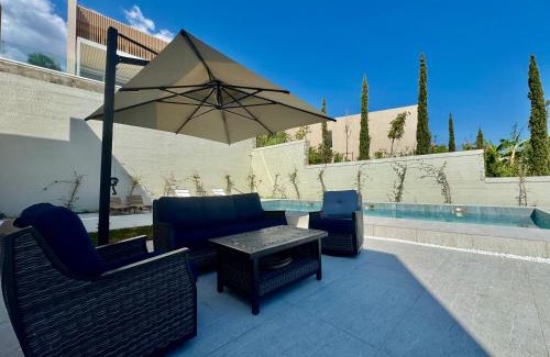 Jala Villa | Elite Vila with Pool, Green Coast